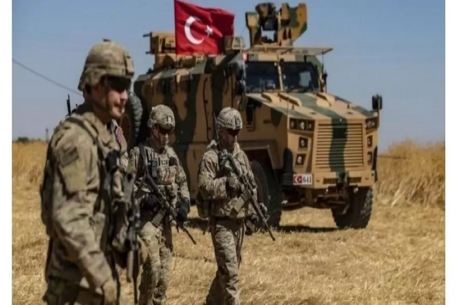 6 من عناصر "ي ب ك" يسلمون أنفسهم للقوات التركية بعد هروبهم من شمالي سوريا