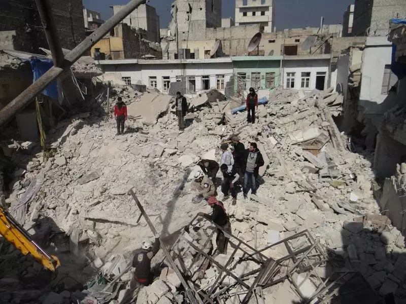 غارات روسية مكثفة ومجزرة جديدة في حي القاطرجي بمدينة حلب