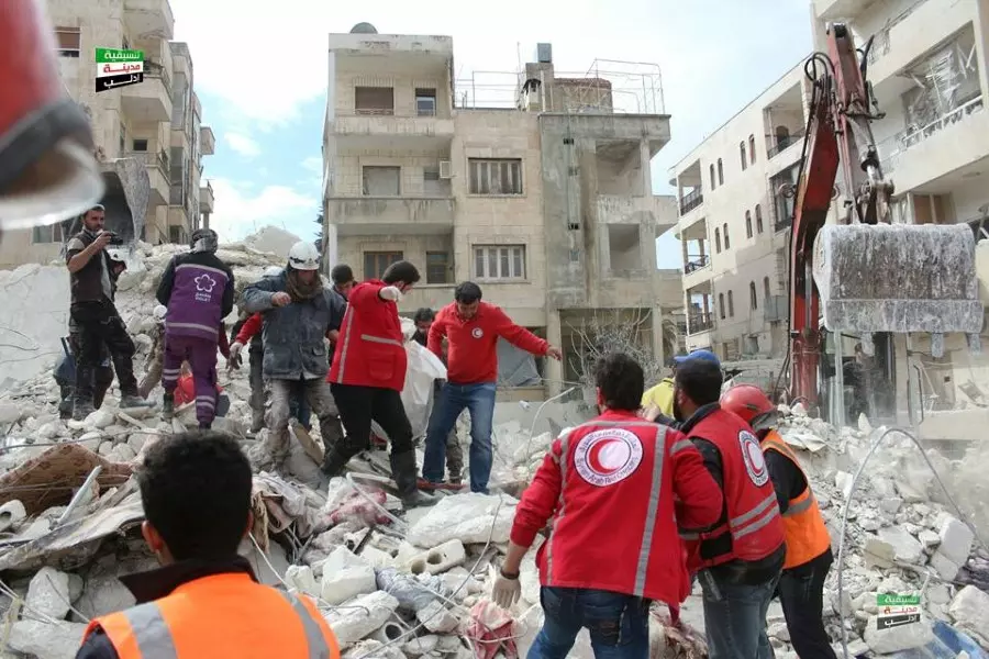حصيلة شهداء المجزرة إلى ارتفاع ... 22 شهيدا جراء القصف على مدينة إدلب
