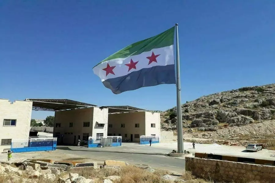 إدلب تتشح بـ "علم الثورة" ودعوات لرفعه في جميع مناطق المحافظة