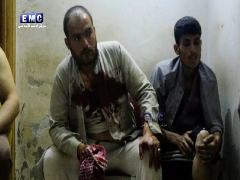 شهداء وجرحى بقصف جوي استهدف سوقاً للغنم في مدينة سراقب بإدلب