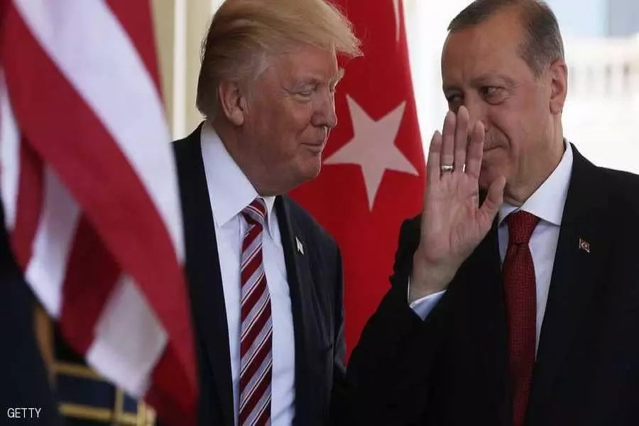 أردوغان يبلغ نظيره الأمريكي استعداد تركيا لتولي حفظ الأمن في منطقة منبج السورية