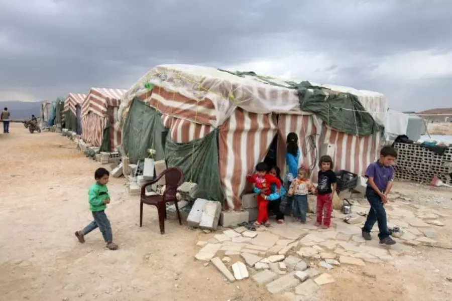 لإعادة تنظيم وتوزيع المخيمات .... السلطات اللبنانية تطالب 350 عائلة سورية لاجئة بإخلاء مخيمهم