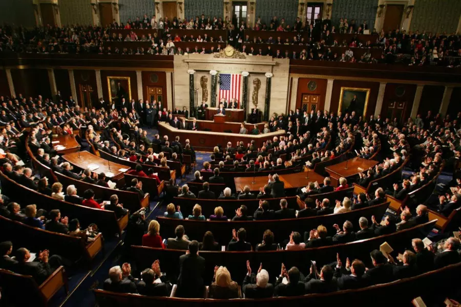 "الكونغرس" الأمريكي يدرس تشريع لخوض العمل العسكري في سوريا