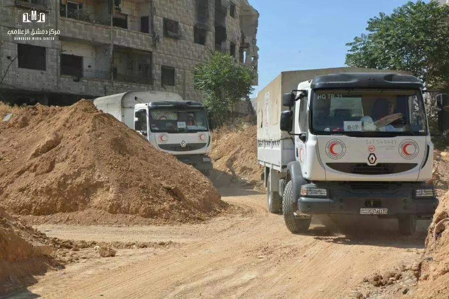 بعد إعاقتها من قبل نظام الأسد ... دخول قافلة مساعدات لمدينة حرستا
