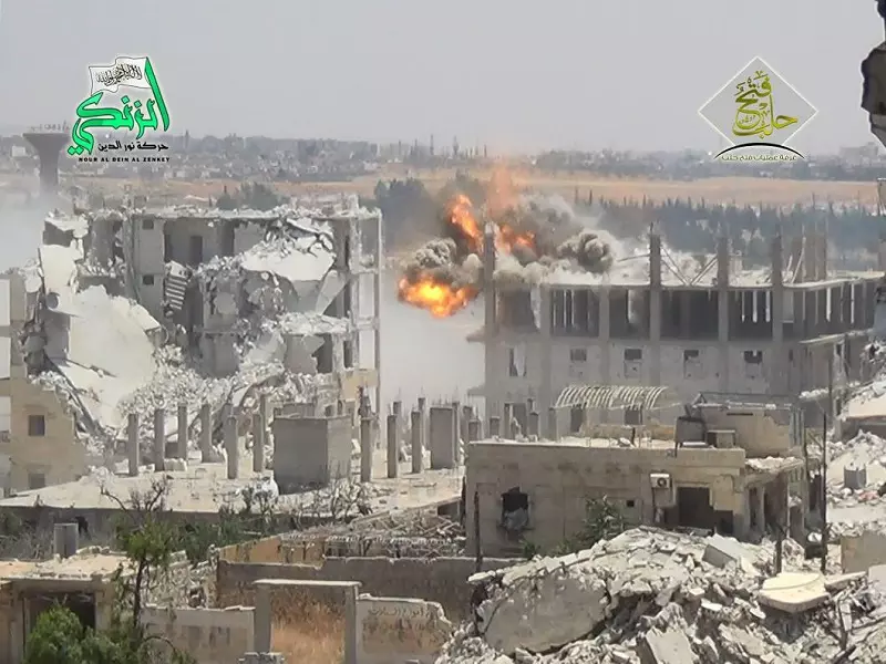 مدينة حلب .. معارك عنيفة و جثث عناصر الاسد بالعشرات و تدمير اليات لهم