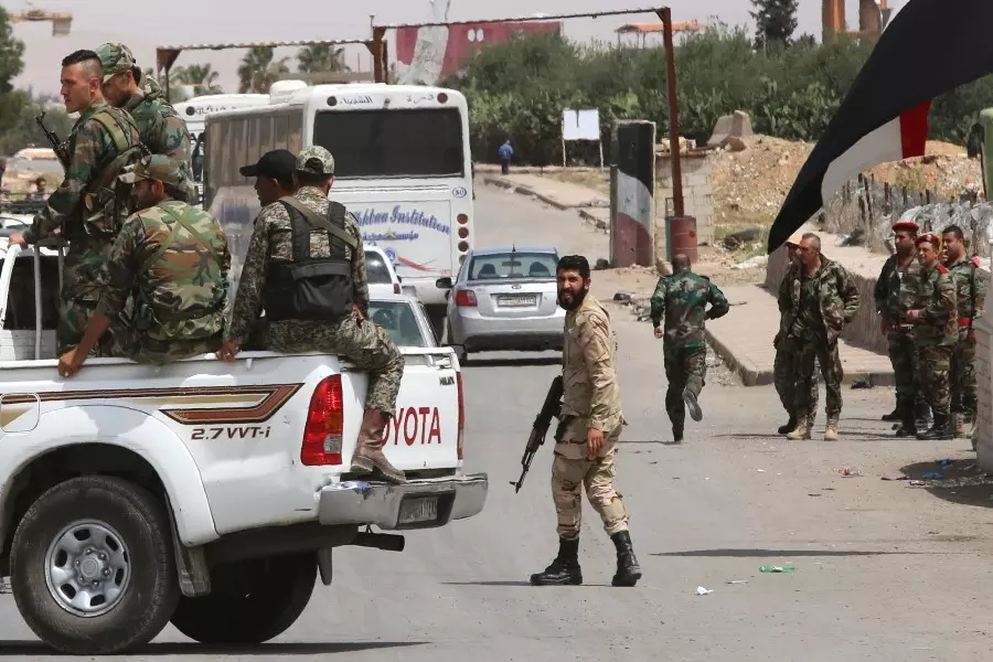 قطعان جيش النظام تملأ كراجات العباسيين بحثاً عن وسائل نقل توصلهم إلى نقاطهم العسكرية