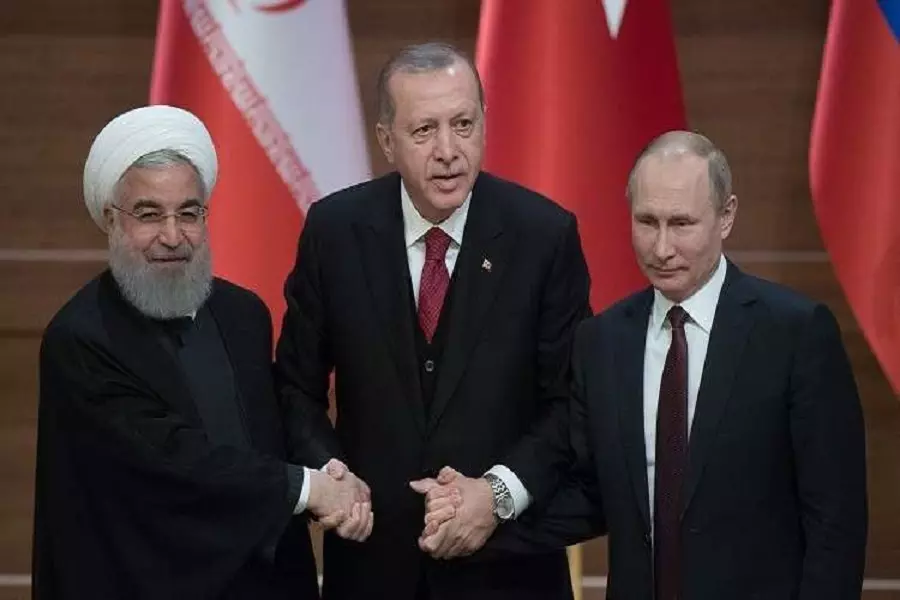 الكرملين: التحضيرات جارية لعقد قمة "روسية إيرانية تركية" في أيلول