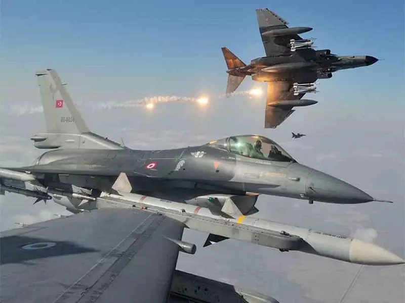 تركيا قصفت مواقع لتنظيم الدولة في سوريا
