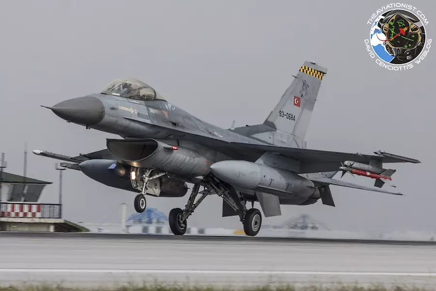 تركيا و روسيا توقعان مذكرة لتنسيق الطلعات الجوية الحربية في السماء السورية