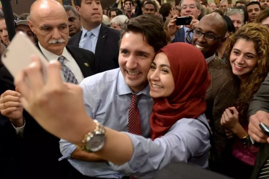 رئيس الوزراء الكندي يرحب باللاجئين في بلاده ويحذر من الهجرة غير الشرعية