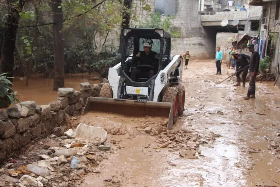 وفاة ستة سوريين جراء الفيضانات على الحدود مع تركيا