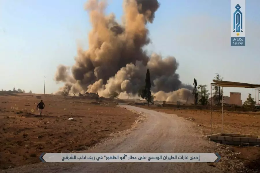الطيران الروسي يقصف المحكمة الشرعية في "أبو الظهور" شرق إدلب ويوقع شهداء وجرحى