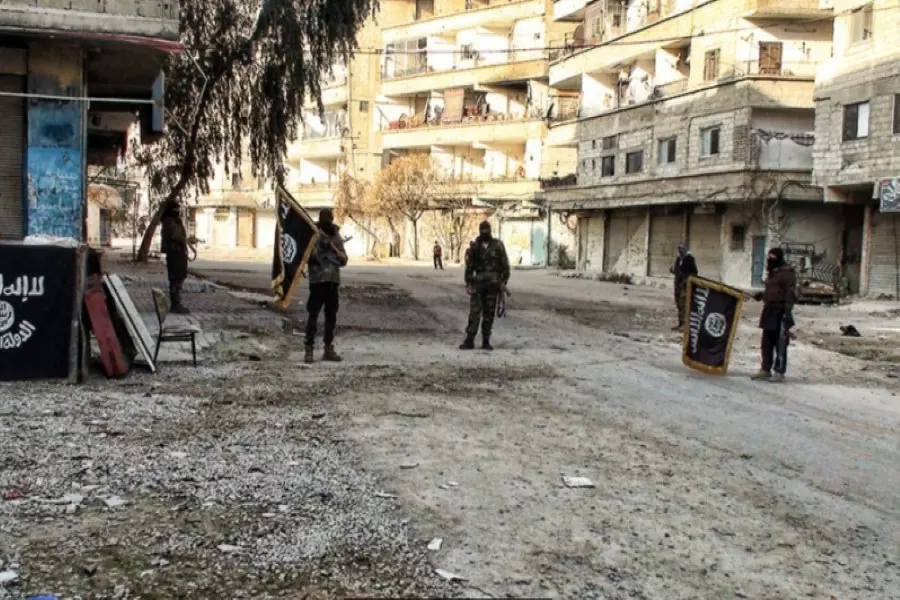 في هجوم مباغت.. تنظيم الدولة يهاجم تحرير الشام في مخيم اليرموك جنوب دمشق