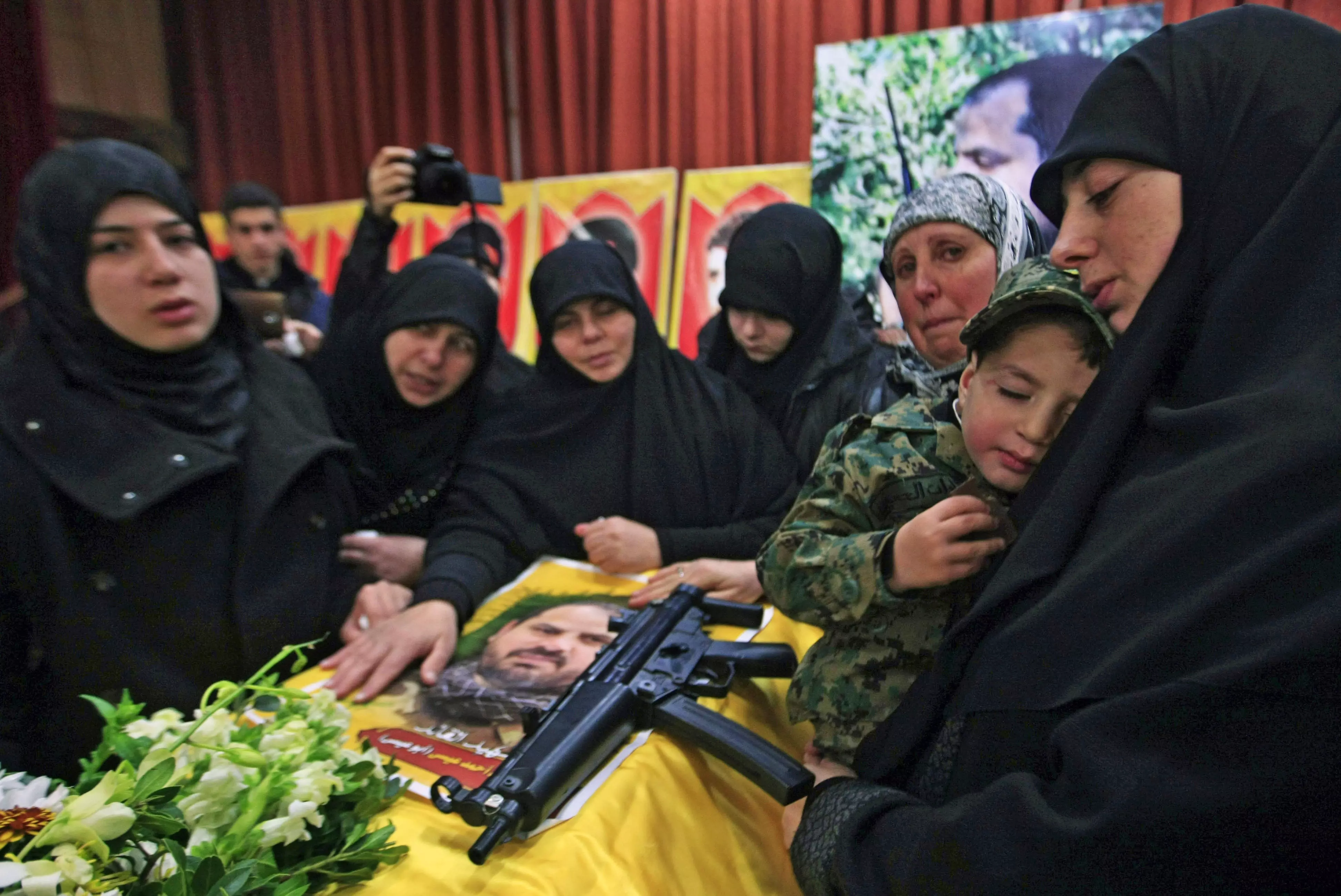 مئات الجرحى تقض مضاجعه ... حزب الله الارهابي تزداد مشاكله "الوجستية" خلال الشهريين الماضيين