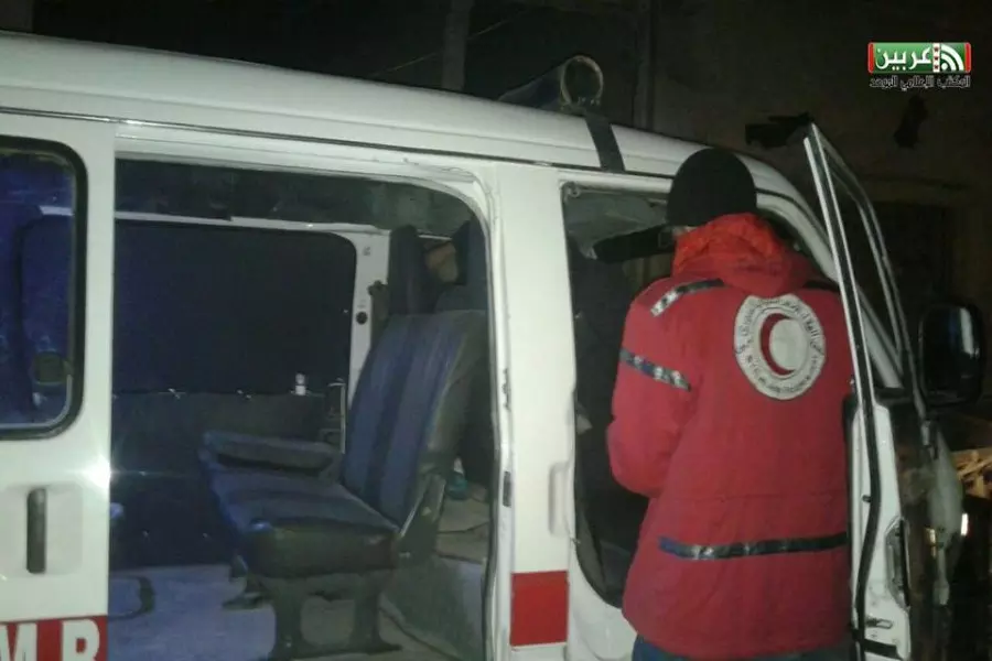 الهلال الأحمر يجلي حالات مرضية من الغوطة الشرقية إلى مشافي العاصمة على دفعات