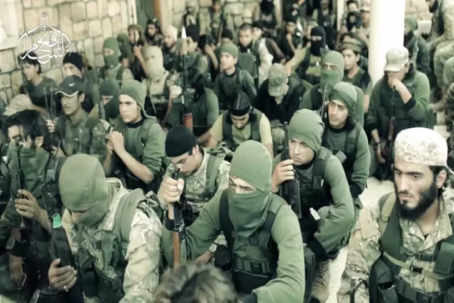 عناصر هيئة تحرير الشام يحاولون اقتحام المقر الرئيسي لمجلس محافظة إدلب الحرة في بلدة حربنوش بإدلب