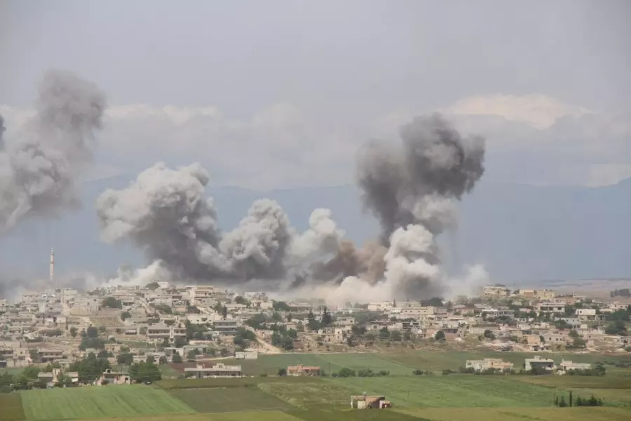 ثلاثة شهداء وجرحى مدنيون بقصف صاروخي عنيف على كفرنبل بإدلب