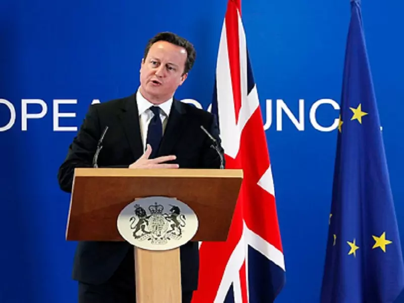 تصريح بريطاني يفيد بحظر وقود الطائرات عن النظام السوري و الاتحاد الأوروبي يرحب به