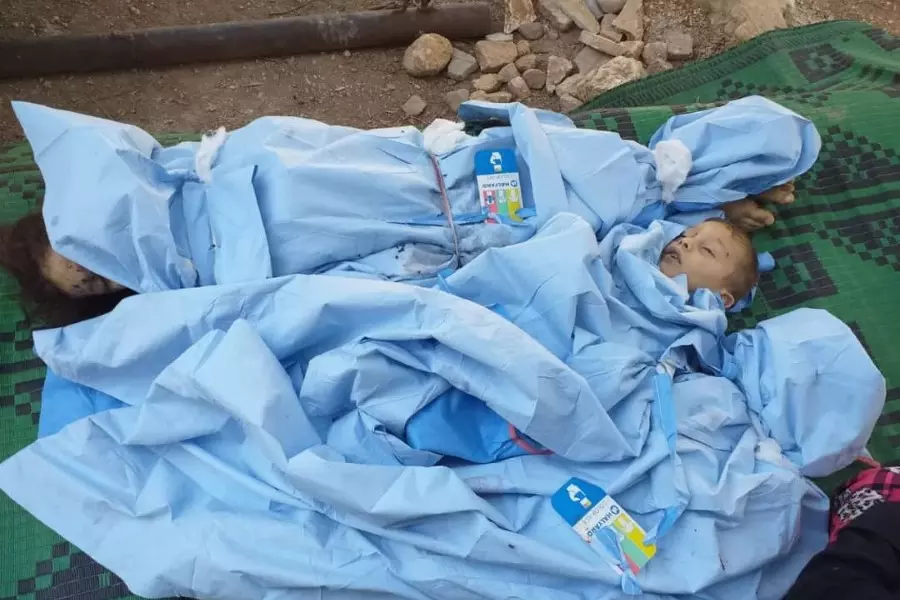 مخلفات قصف النظام وروسيا العنقودي تقتل ثلاث أطفال بمدينة إدلب