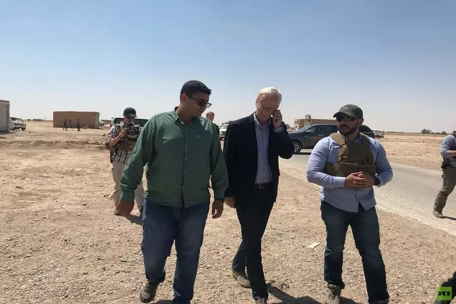 ممثل عن وزارة الخارجية الأميركية يزور مدينة الشدادي بريف الحسكة ويركز على انسحاب الميليشيات الإيرانية