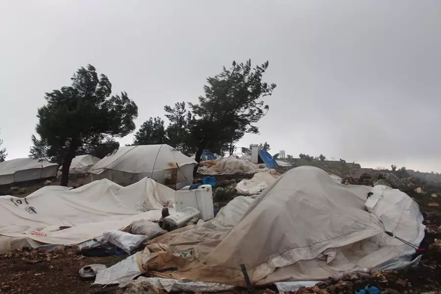 جراء "عاصفة التنين" تضرر 19 مخيم للنازحين شمال سوريا