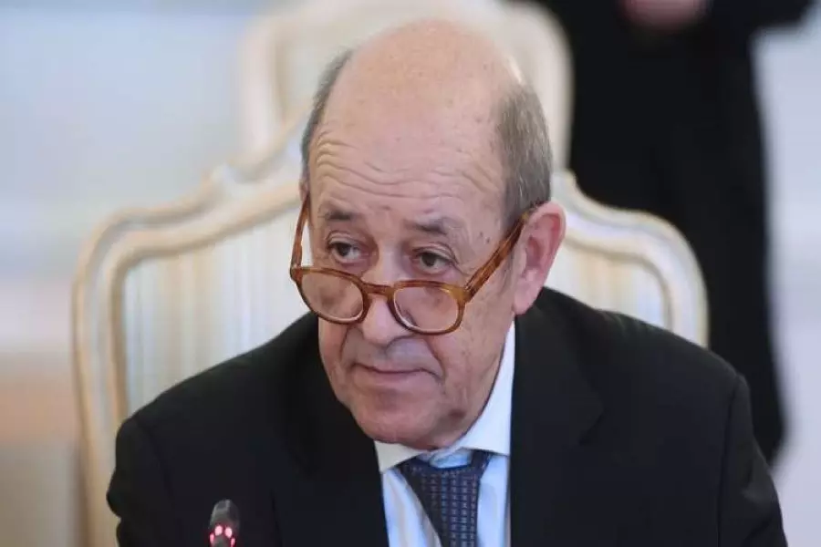 وزير خارجية فرنسا: القصف العشوائي على إدلب قد يمثل جريمة حرب