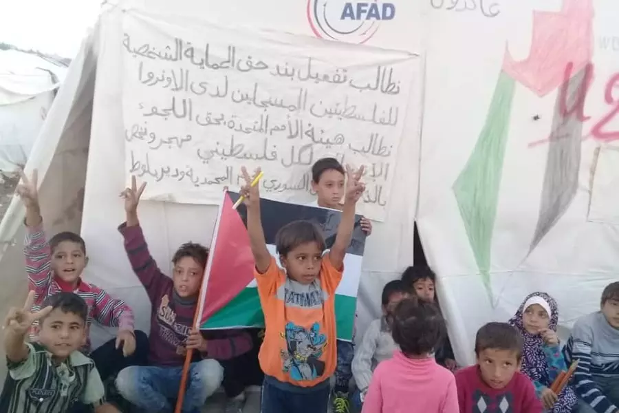 لاجئون فلسطينيون يطالبون بحل لمعاناتهم المستمرة بمخيمات شمال سوريا