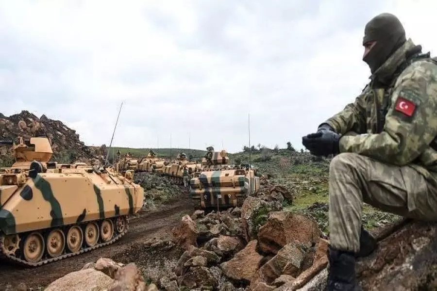 الجيش التركي يدفع بتعزيزات عسكرية مكونة من قوات "كوماندوز" على الحدود مع سوريا