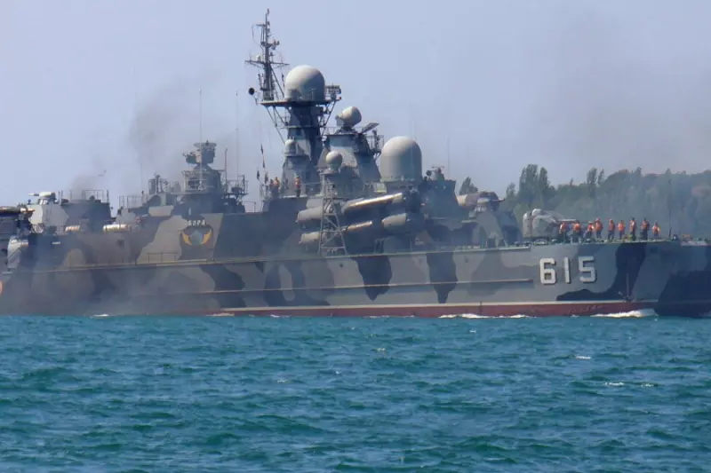 سفن حربية تابعة لأسطول الشمال الروسي تغادر ميناء طرطوس باتجاه المتوسط