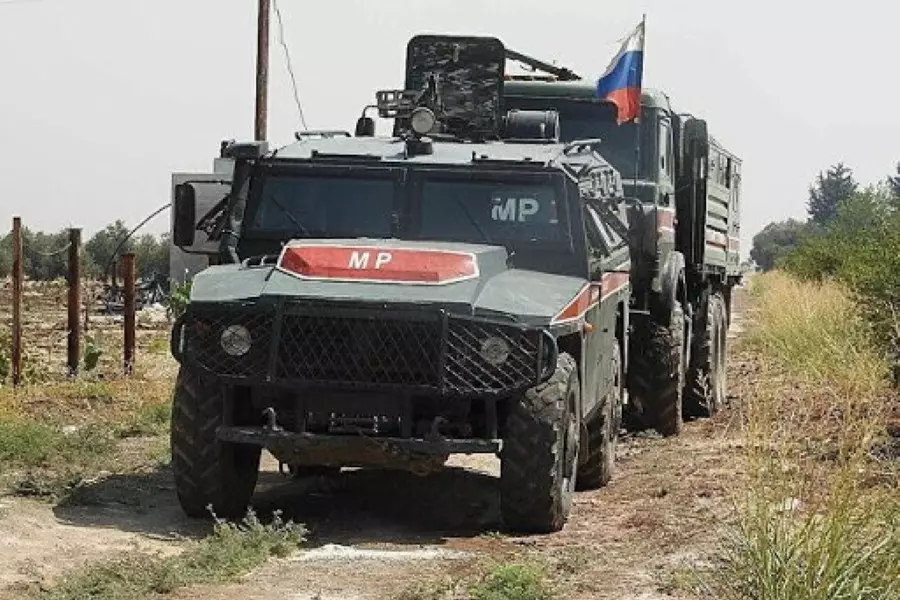 قوات روسية تعود لمواقعها في "تل رفعت وكعشتار" بعد انسحاب مفاجئ قبل يومين