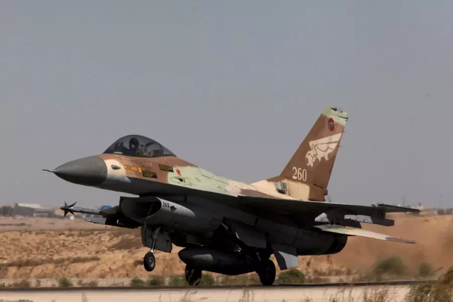 الدفاع الروسية: 4 مقاتلات إسرائيلية "F-16 " استهدفت مطار دمشق الدولي