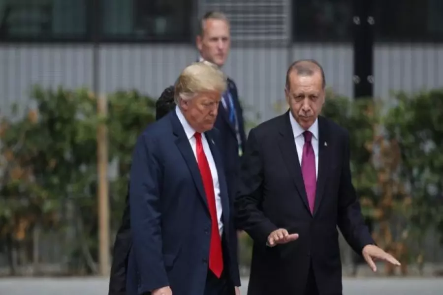 ترامب يبحث مع أردوغان هاتفياً إنشاء منطقة "خالية من الإرهاب" شمال سوريا