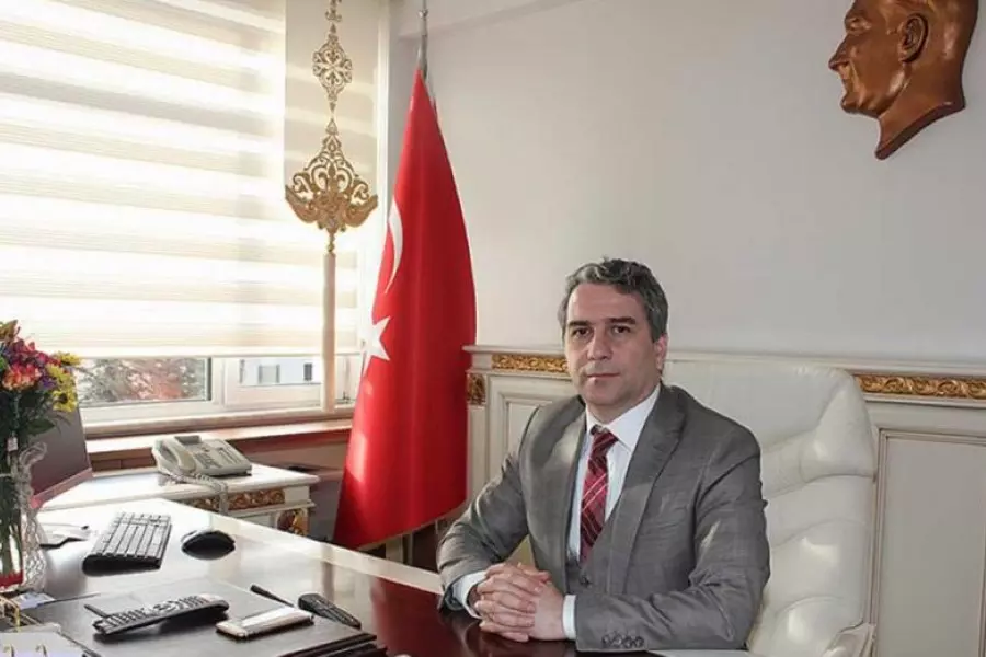 حاكم "أسنيورت" باسطنبول يهدد السوريين بعدم التساهل على خرق القوانين