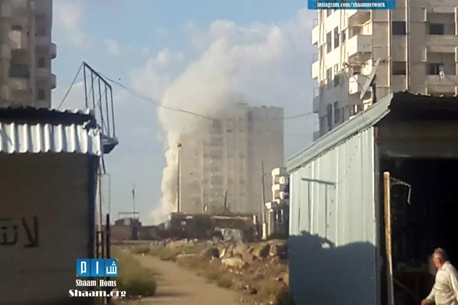 تصعيد مفاجئ أدى لسقوط شهداء وجرحى.. قوات الأسد تستهدف حي الوعر بالقذائف والصواريخ