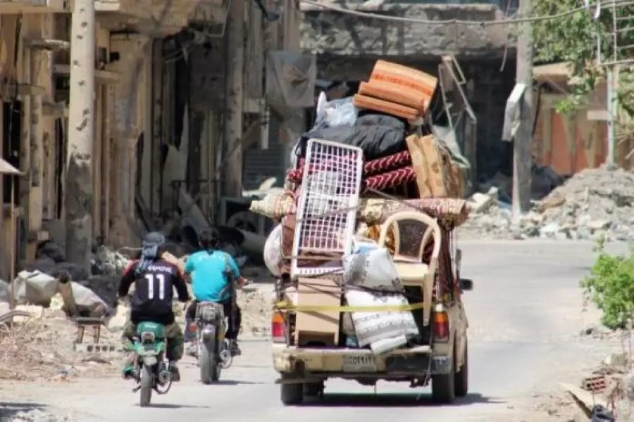 لم يسلم منهم شيء .. قوات الأسد تعفّش "المصاحف" في مخيم اليرموك