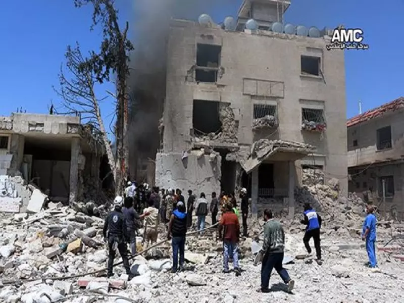 مشفى الصاخور الجراحي ومستوصف الهلال الأحمر خارج الخدمة بسبب قصف طائرات الأسد