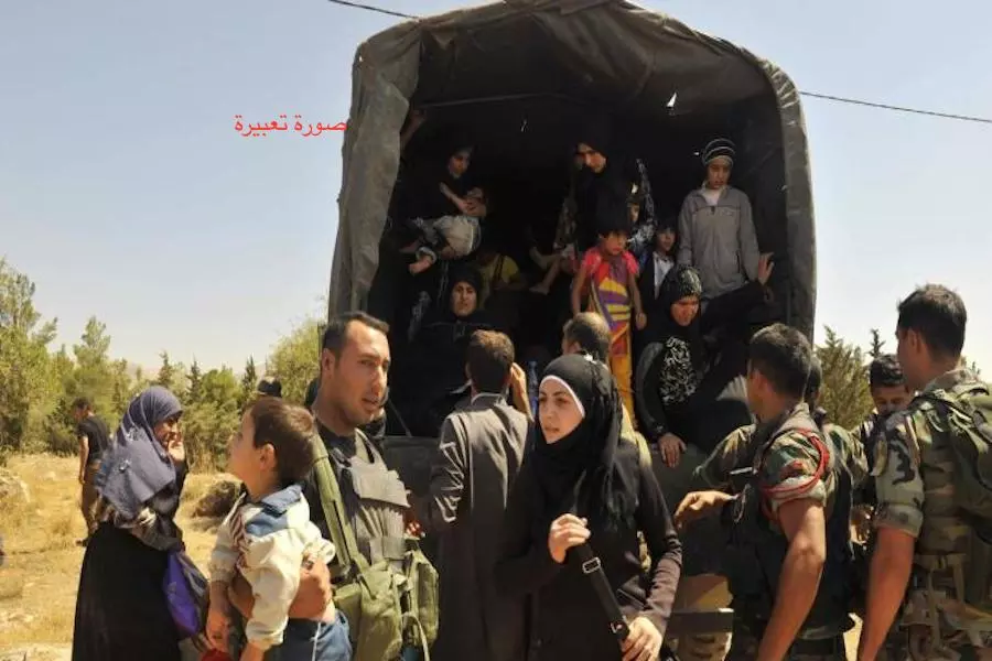 عودة عشرات العائلات من اللاجئين السوريين في لبنان إلى القلمون في اتفاق مجهول