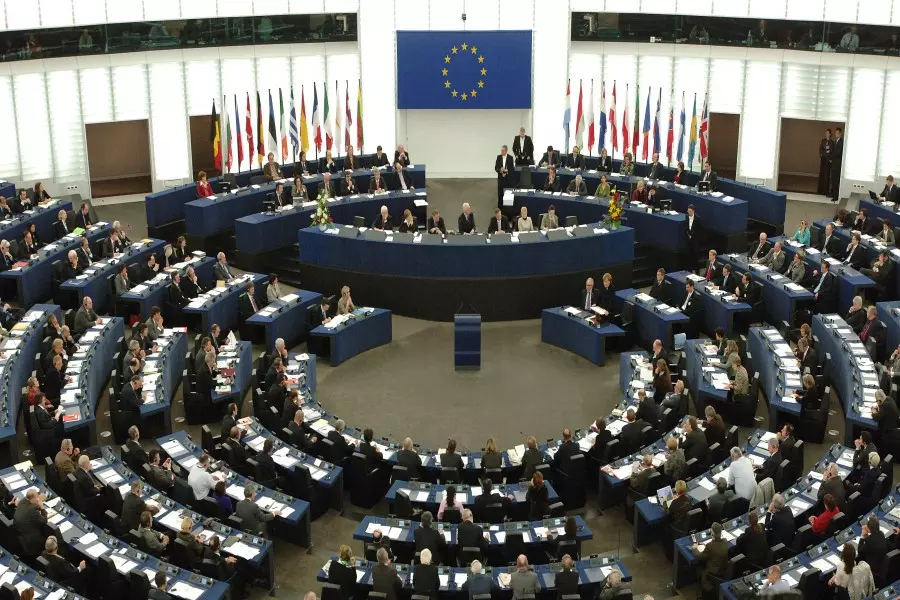 الاتحاد الأوروبي يحاول إحياء محادثات السلام السورية برعاية الأمم المتحدة