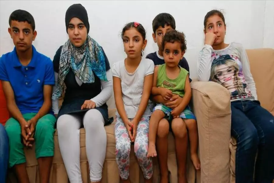 قصة من عشرات الآلاف.. عائلة فقدت بكرها و نطق خمسة من أبنائها في غارات الحقد الأسدي