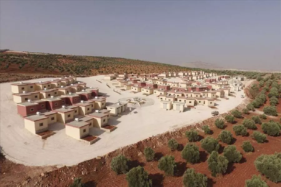 هيئة الإغاثة التركية تعتزم تنفيذ مشاريع تعليمية للأيتام السوريين في قرية "الرحمة" بريف إدلب