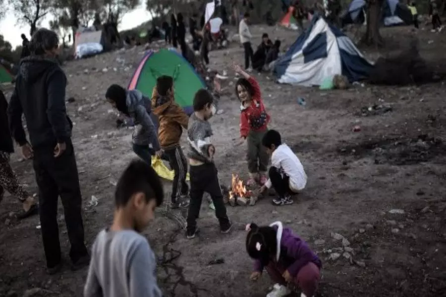 اعتداءات على أطفال ونساء في مخيم لاجئين باليونان