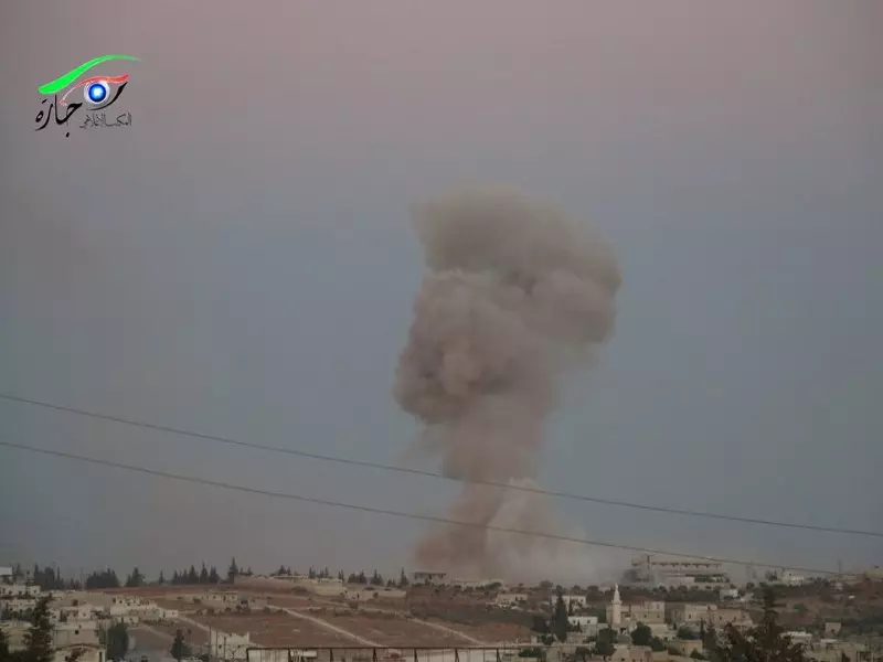ثلاثة شهداء وعدد من الجرحى بقصف جوي استهدف بلدة عينجارة بحلب