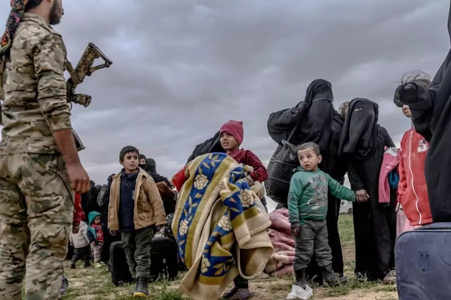 نائبة سابقة تكشف عن تهريب أربع عائلات من دا-عش خلال نقلهم من سوريا للعراق