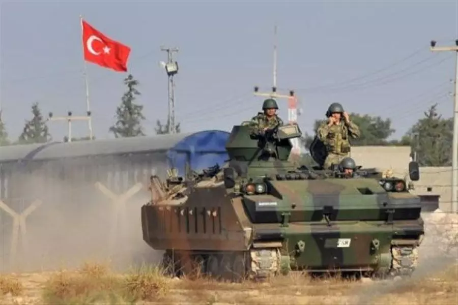 دبابات وعربات ... الجيش التركي يواصل تعزيز قدراته العسكرية على الحدود السورية