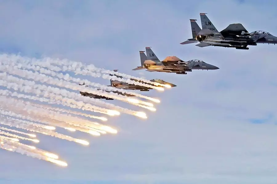 طائرات أمريكية تدمر معدات عسكرية في معمل لافارج شرق سوريا