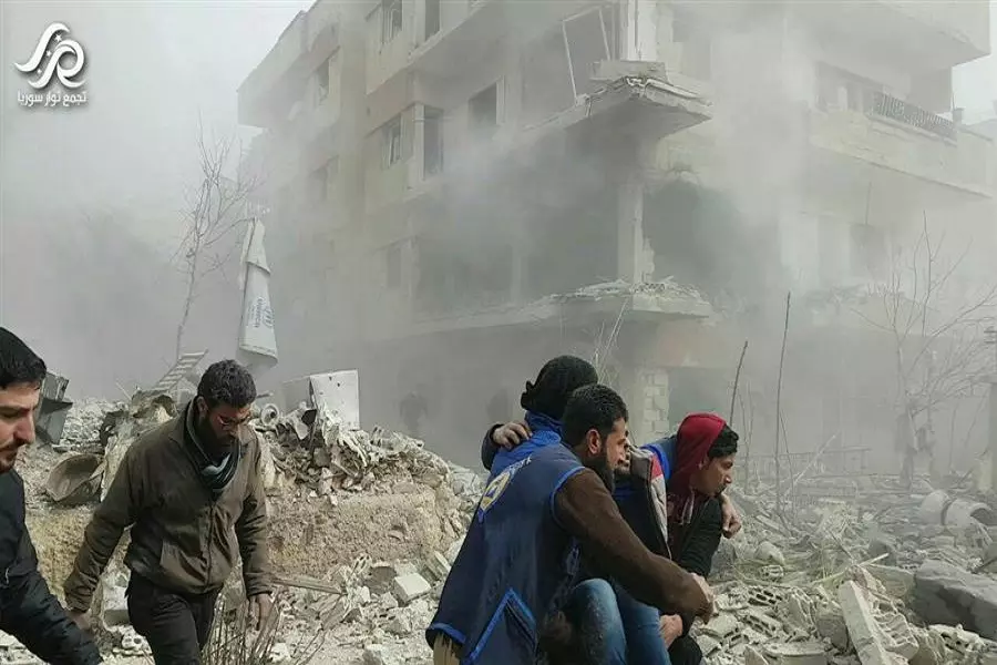 غارات جوية على حي الوعر بحمص توقع مجزرة بحق المدنيين