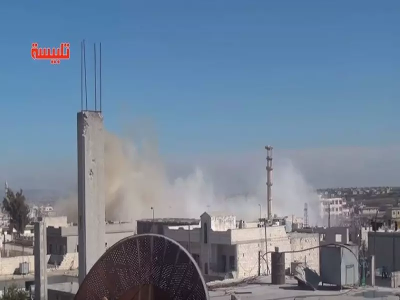 سبعة شهداء وعشرات الجرحى بقصف جوي استهدف تلبيسة والحلموز بريف حمص