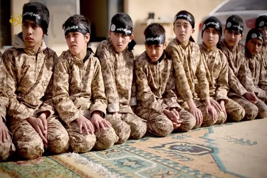 غياب التعليم في مناطق تنظيم الدولة ولجوء الأطفال إلى ديوان الدعوة والمساجد