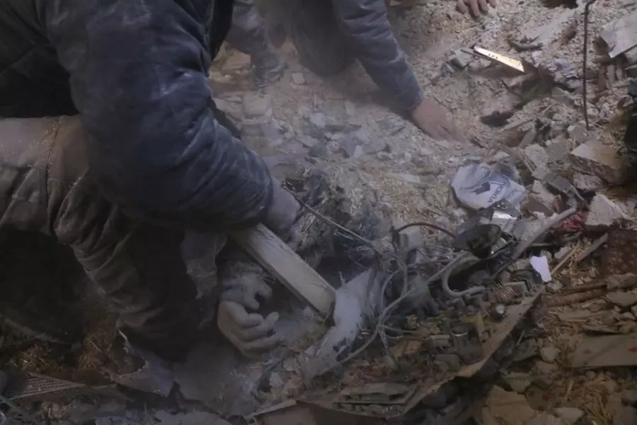 طيران الأسد وروسيا يغرقان الغوطة الشرقية بالقصف وحصيلة الضحايا أكثر من 78 شهيد